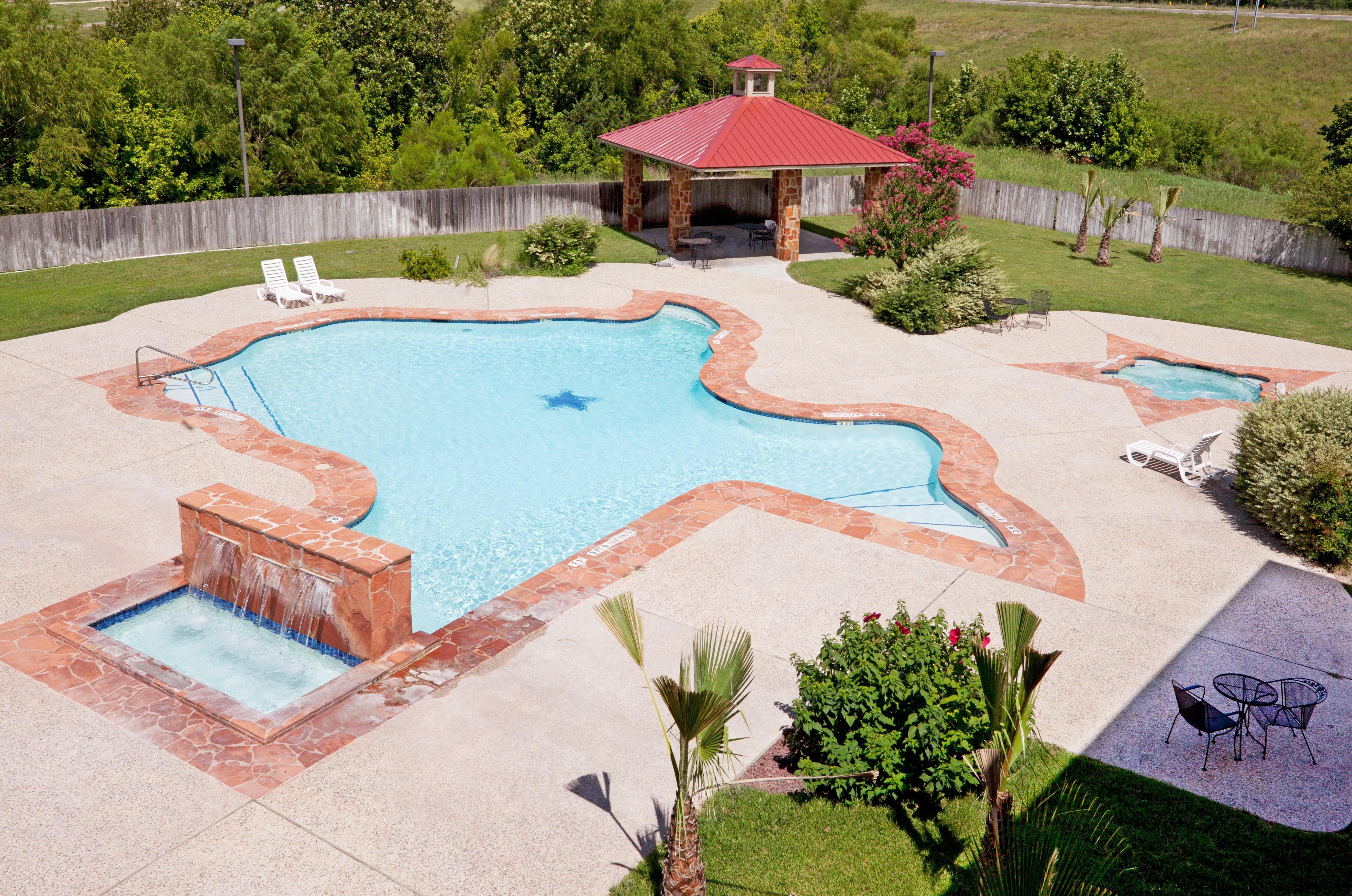 Holiday Inn Express & Suites Kerrville Exteriér fotografie