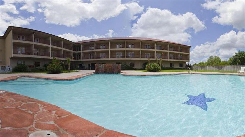 Holiday Inn Express & Suites Kerrville Exteriér fotografie